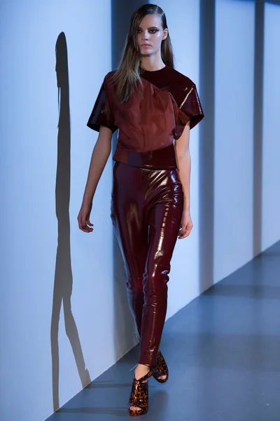Look 17